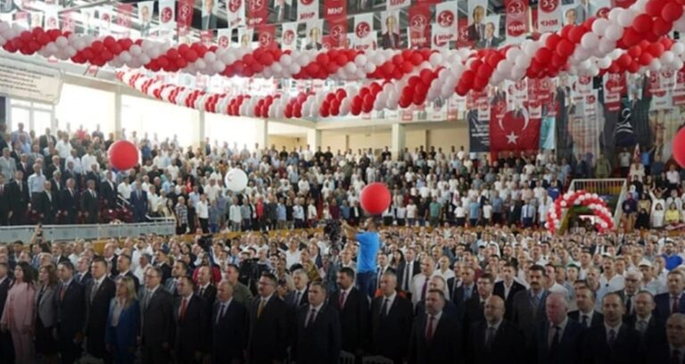 mhp-malazargirt-oncesi-milliyetci-slogan-cikmazina-girdi-nEUrrIza.jpg