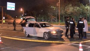 dur ihtarina uymadi 5 polis aracina carpti kovalamaca sonucu vurularak yakalandi ONB6btXy.jpg